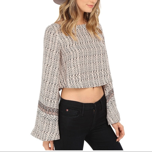 Free People Stars Aligned bell sleeve crop top Size Small - Picture 9 of 9